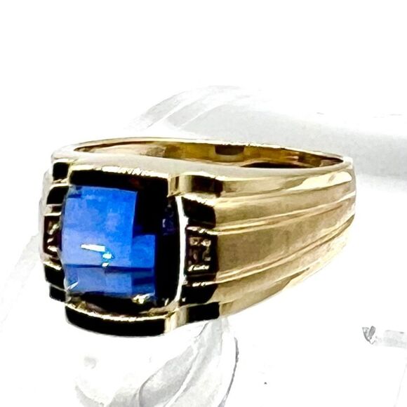 New 10k Gold Men's Created Sapphire and Diamond Ring - Picture 9 of 12